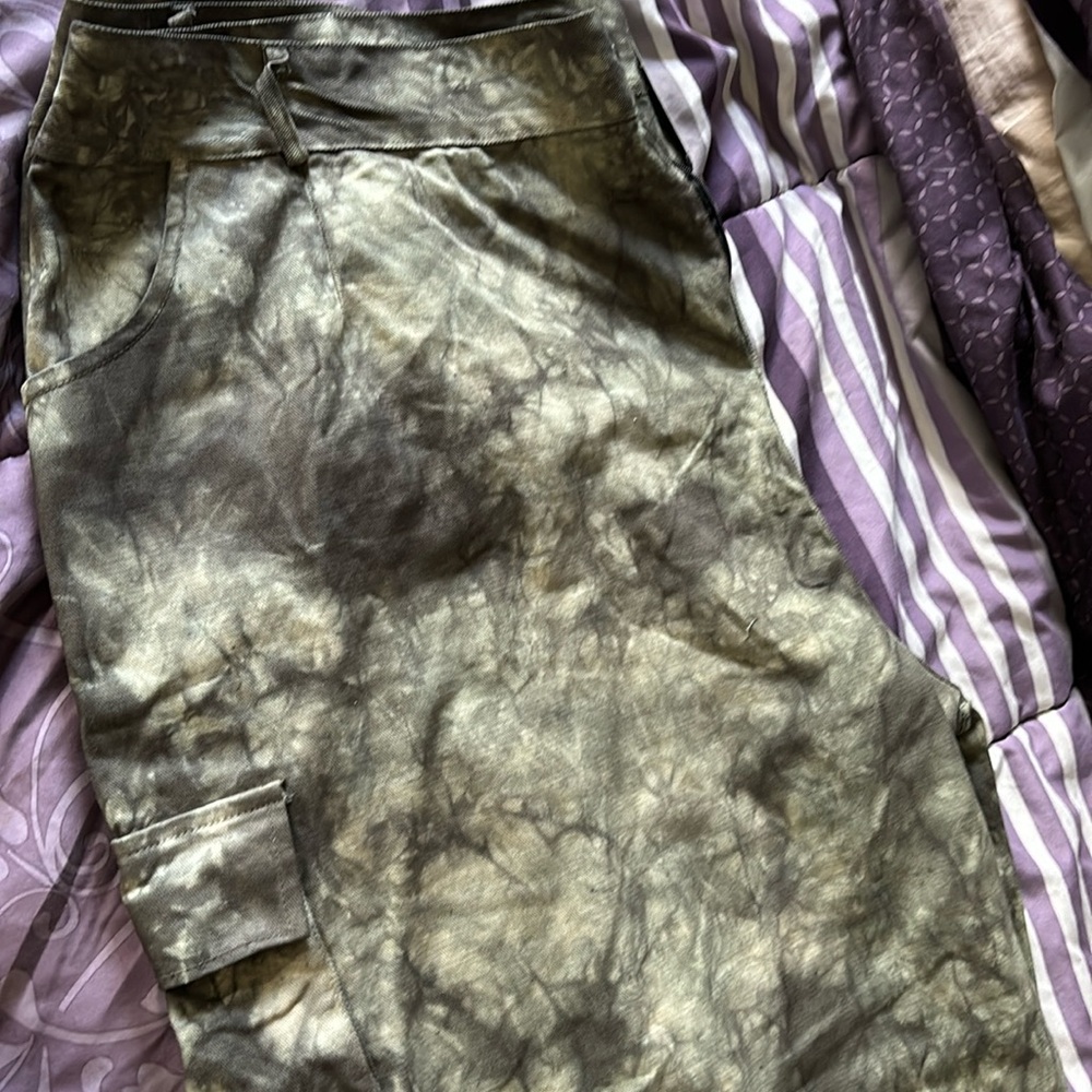 cargo green trouser size 28 pretty little thing they for for a shorter person